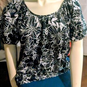 NWT Rebecca Malone Black and White Floral Blouse With Metallic Accents. Size L